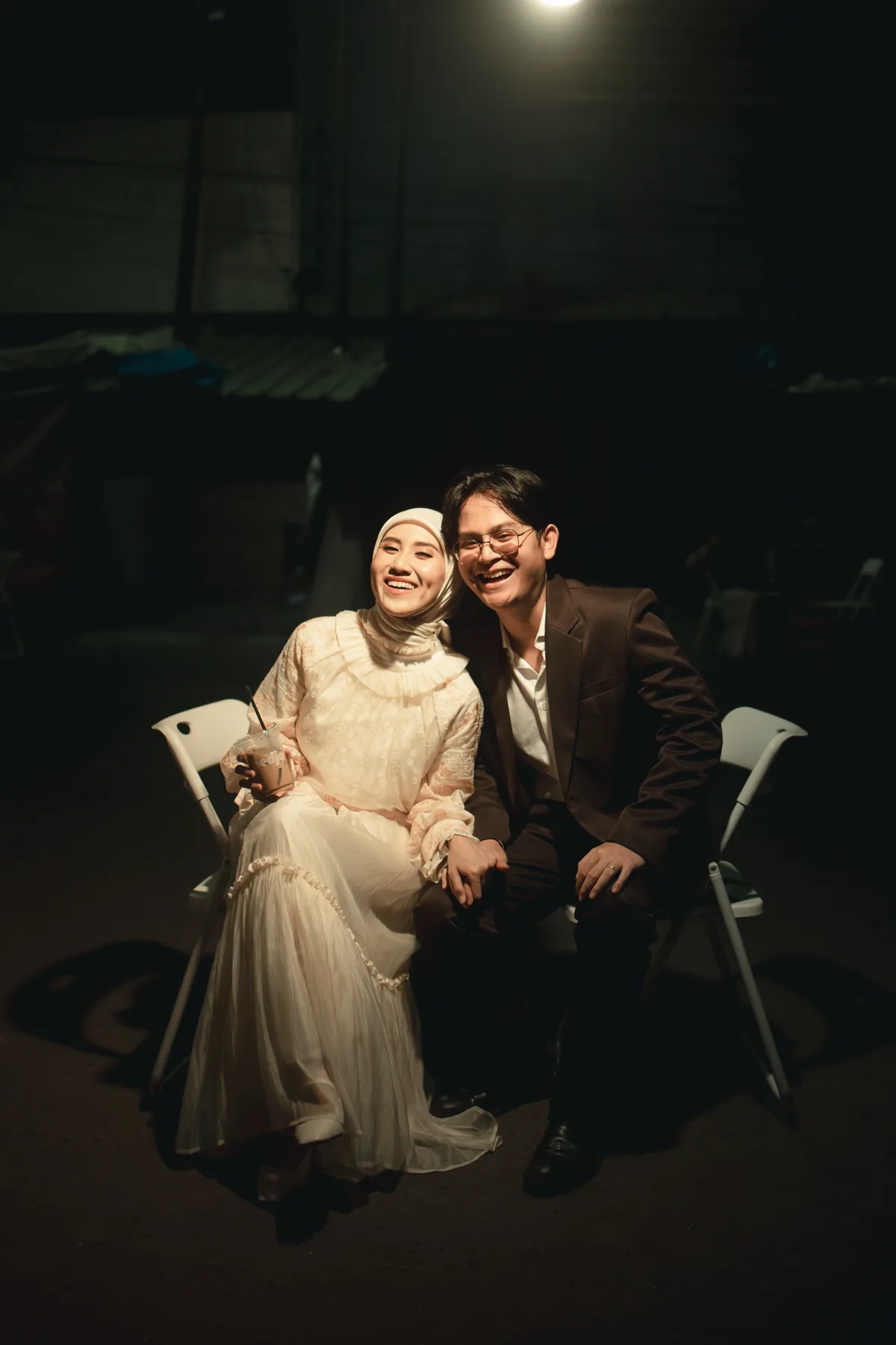 Cindy dan Raihan tersenyum bersama